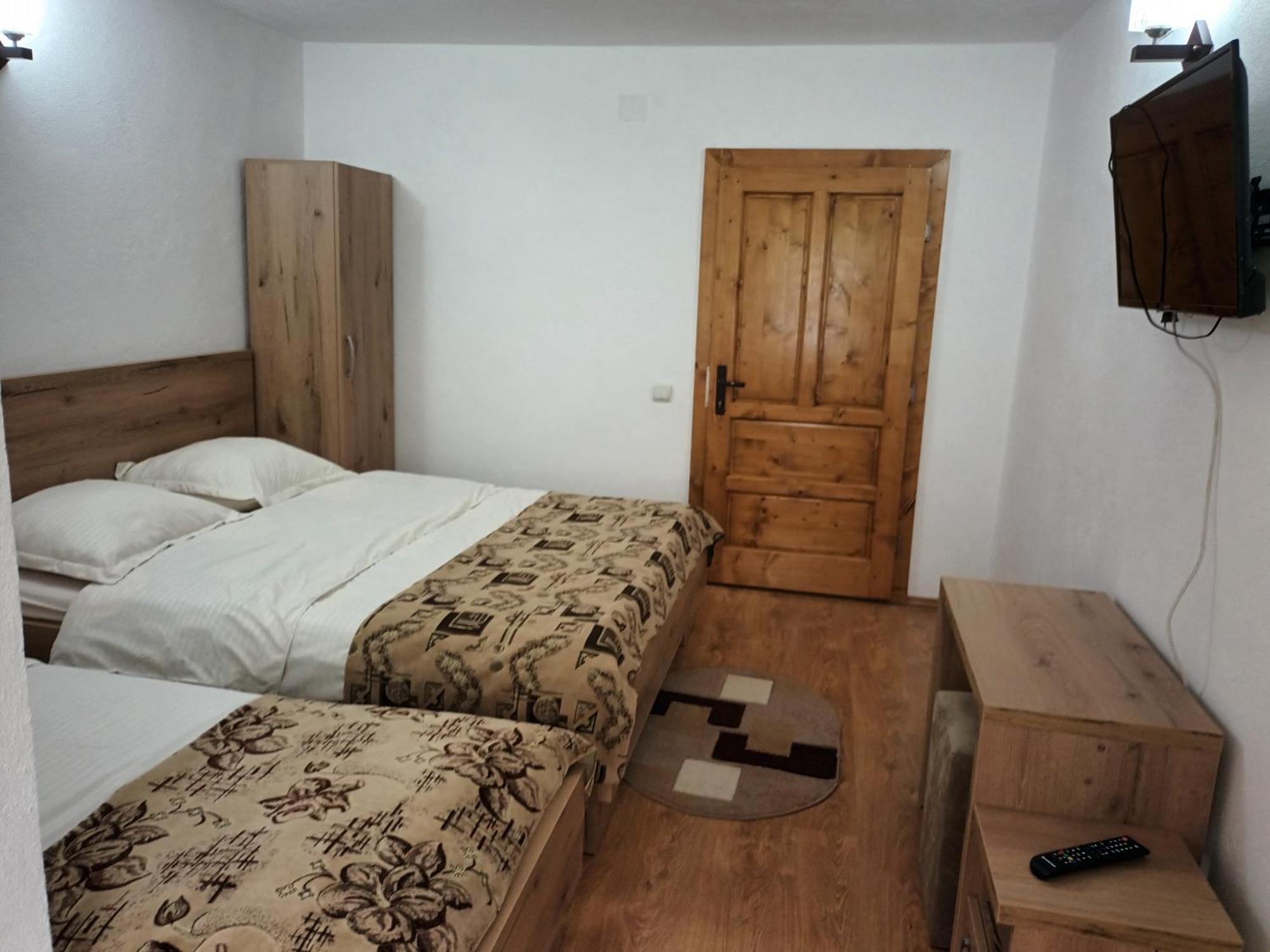 Vadu Moţilor Casa Ursuluiヴィラ エクステリア 写真